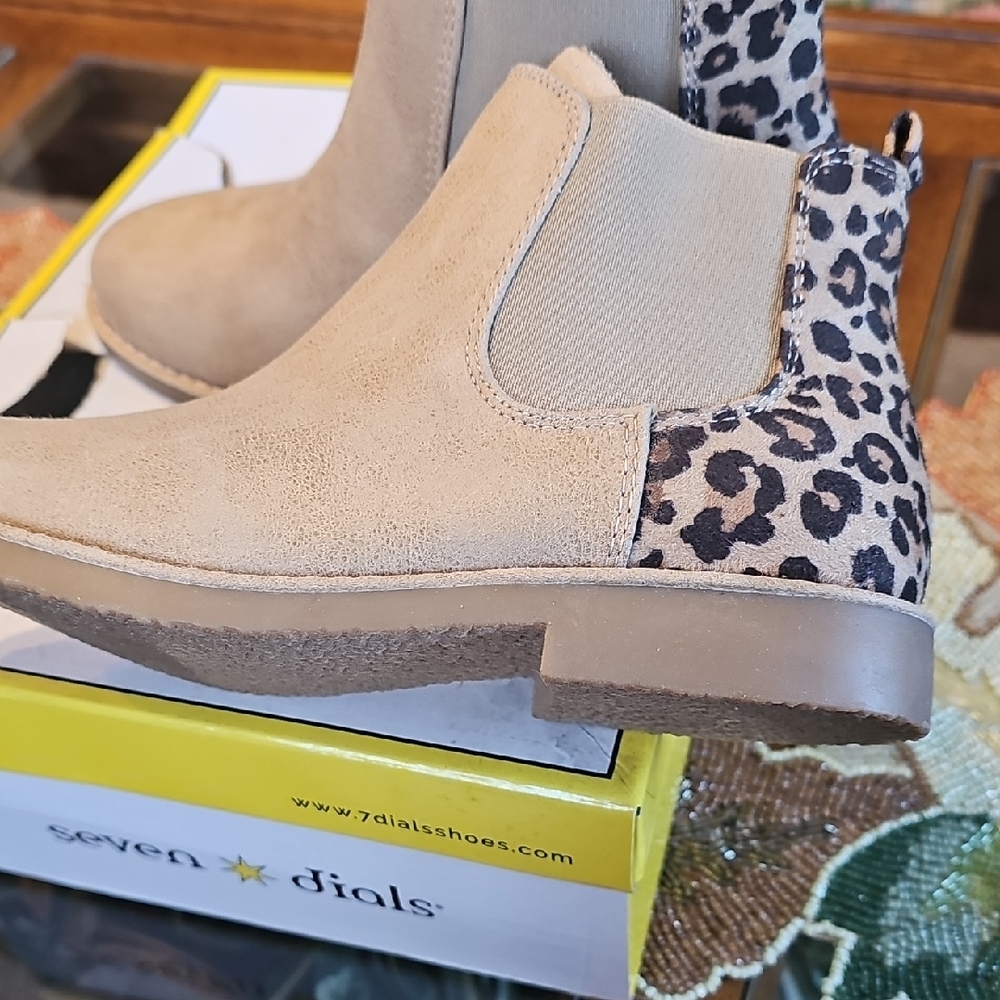 Seven Dials Tan and Leopard Ankle Booties - Picture 7 of 9